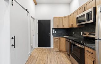 201 LEVERINGTON AVE