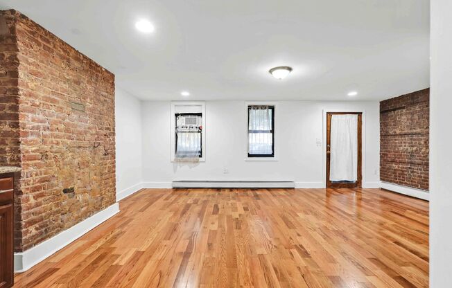 928 Lafayette Avenue