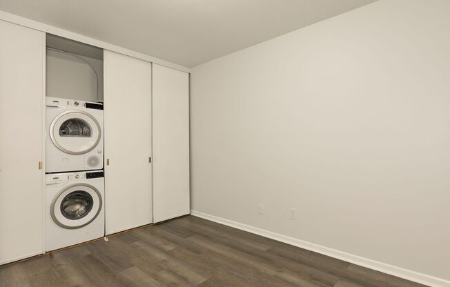1 bed, 1 bath, 607 sqft, $1,725, Unit 703