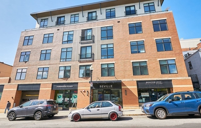 1 bed, 1 bath, 700 sqft, $2,900, Unit 402
