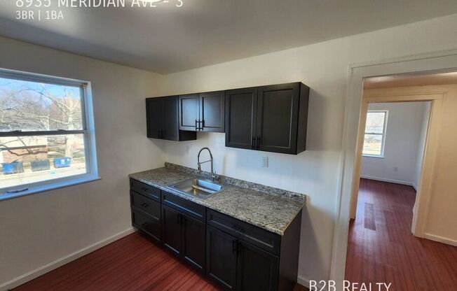 8935 MERIDIANAVE