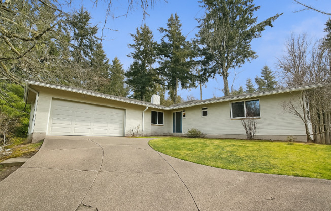1690 WOODLAND TER
