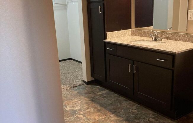 3 beds, 2 baths, 1,462 sqft, $2,150, Unit 5312