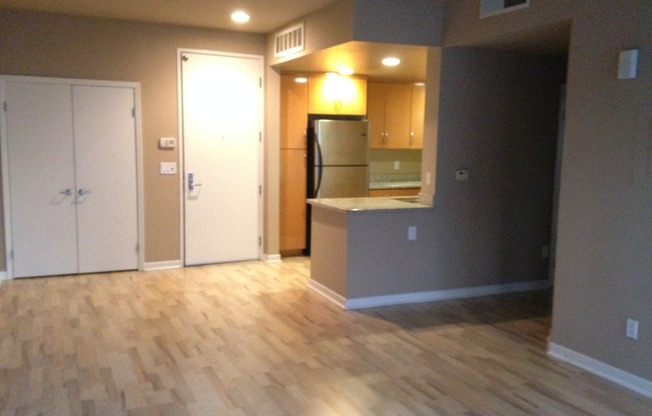 2 beds, 2 baths, 901 sqft, $3,695, Unit 204 P