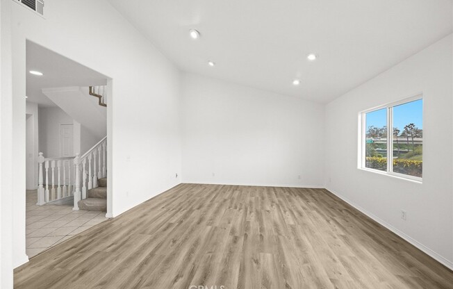 554 BONITA ST