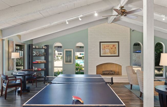 2 beds, 1 bath, 900 sqft, $1,450