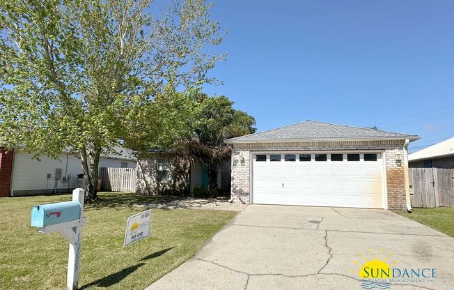 Beautiful 3 Bedroom Home in Navarre!