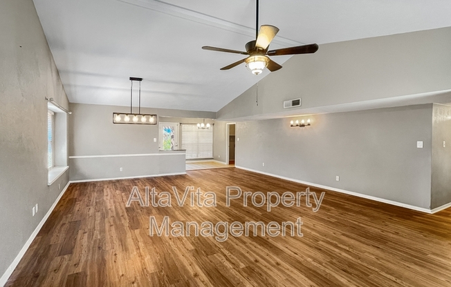4213 AVON CT