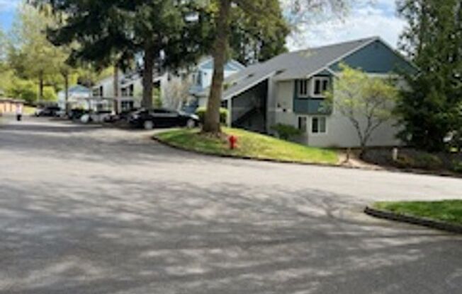 2 beds, 1 bath, 803 sqft, $1,625, Unit CMV 12223 - 202