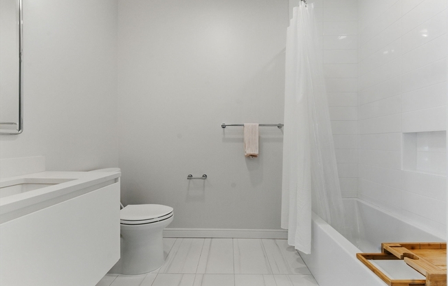 2 beds, 2 baths, 946 sqft, $4,500, Unit 524