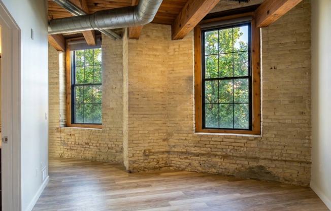 1 bed, 1 bath, 730 sqft, $1,850, Unit 305