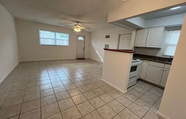 Ground floor, one bedroom, Seminole county, with lake view and lake access. Won't last long!