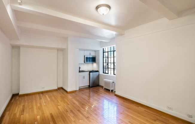 Studio, 1 bath, $2,600, Unit 1316