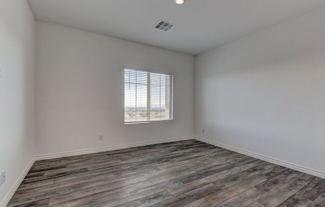 3 beds, 2.5 baths, $2,700, Unit # 1124