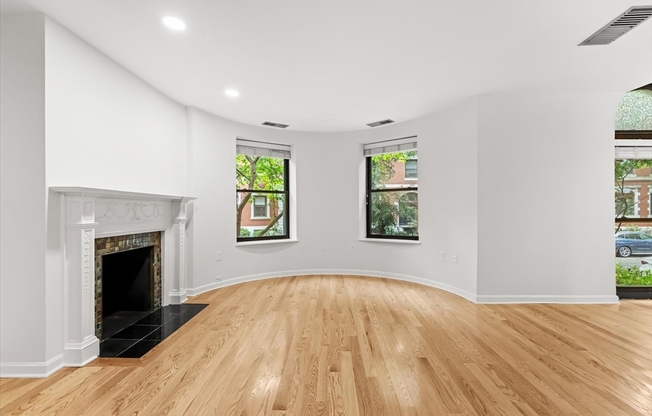 2 beds, 1.5 baths, 1,024 sqft, $4,600, Unit 102
