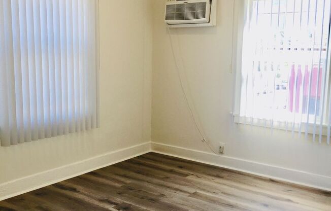 Studio, 1 bath, 410 sqft, $1,500, Unit 11