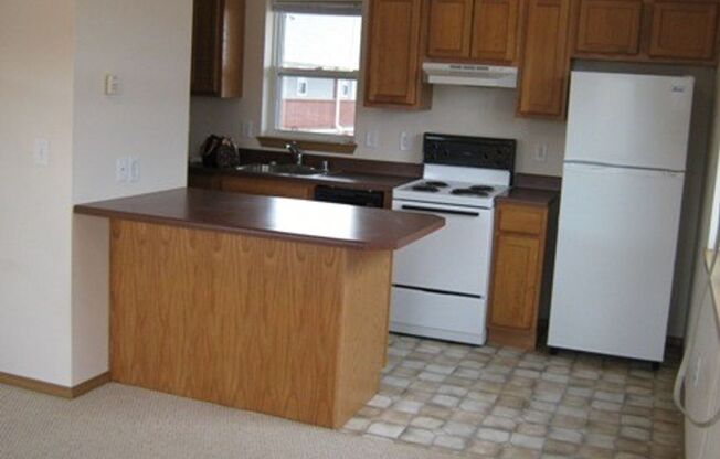 Maplewood Apartments - Studio/Junior 1 Bedroom
