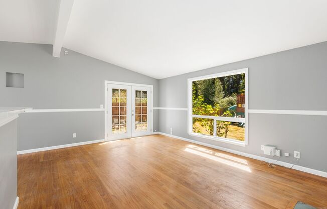 3 Bedroom Rambler with Ideal Commuting Location in Lynnwood