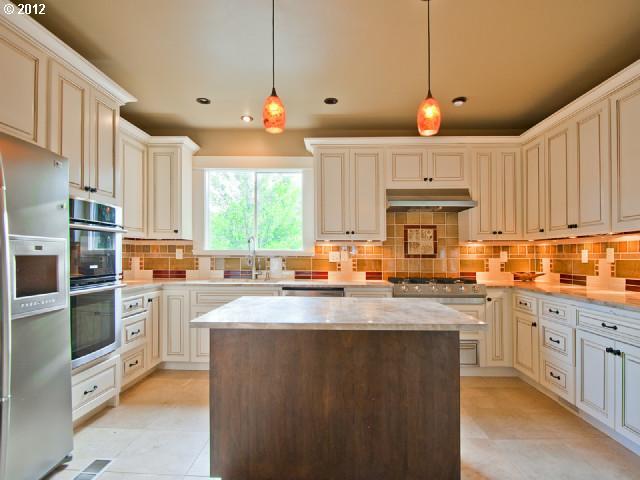 Remodeled Portland 3 Bd/2 Bth Craftsman Home.