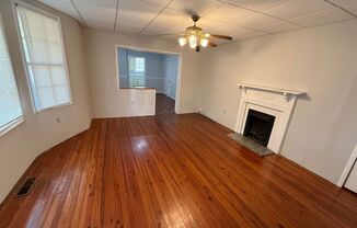 2 beds, 1 bath, $1,250, Unit 43 Elmwood