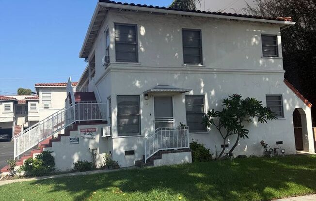 30-102 North 1st Street