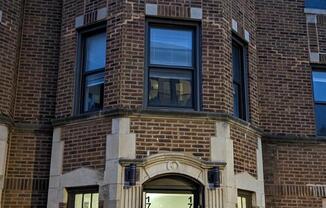 1739 W 80 ST