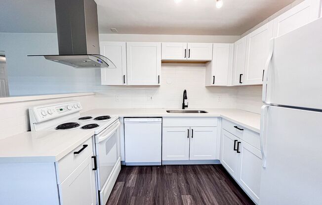 1 bed, 1 bath, 635 sqft, $1,200, Unit 20