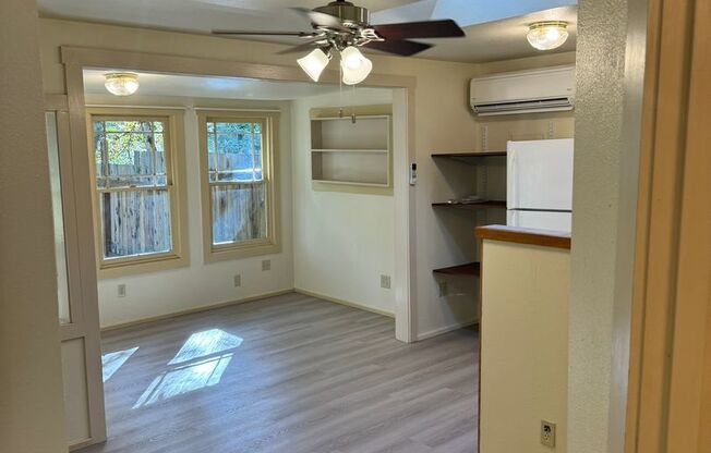 2 beds, 1 bath, $1,495, Unit # 3