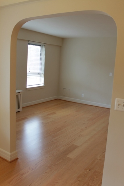 1 bed, 1 bath, 700 sqft, $2,500, Unit 600