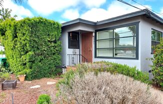 South Park Area 2 Bedroom Cottage w/Garage