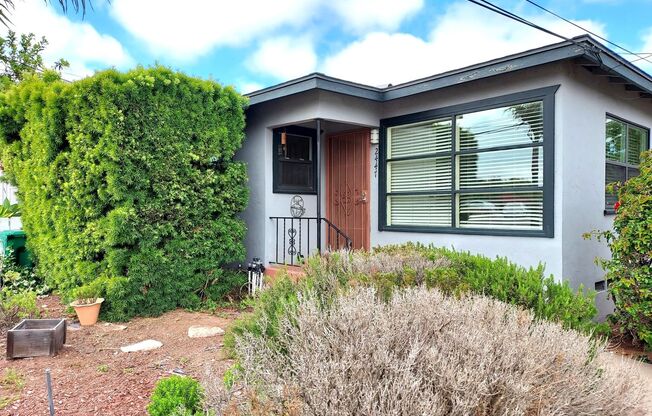 South Park Area 2 Bedroom Cottage w/Garage
