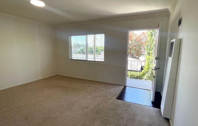 2 beds, 1 bath, $2,850, Unit 1505-F