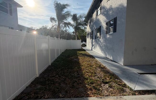 7106 - 7108 S Kissimme St.