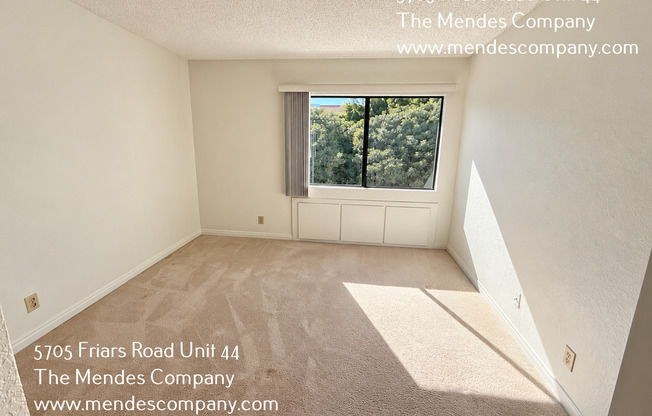 Unfurnished 2 bed/2 bath Condo – Gated Garage, A/C, Pool & Storage!