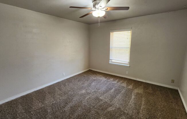 3 beds, 1 bath, $1,595