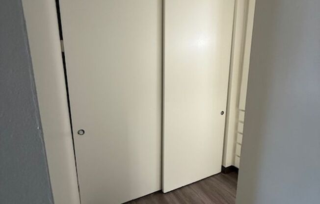 Studio, 1 bath, $970, Unit 19