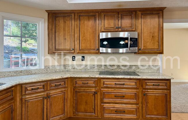 Scripps Ranch, 10384 Barrywood Wy, 1BR/BA Down, Granite Counters, AC, 2 Fireplaces, 3 Car Garage.