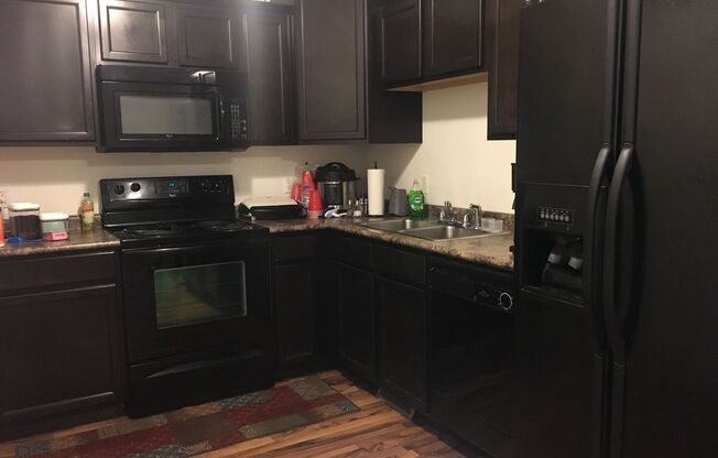 3 beds, 2 baths, 1,004 sqft, $1,000, Unit #1