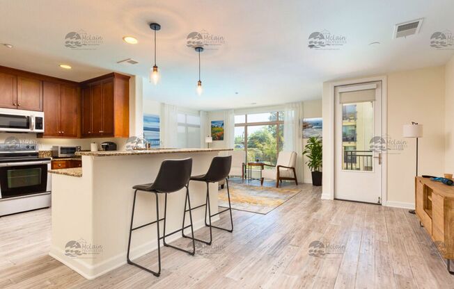 Coastal Luxury Living - 2BR/2BA Condo - Ocean Views & Resort Amenities