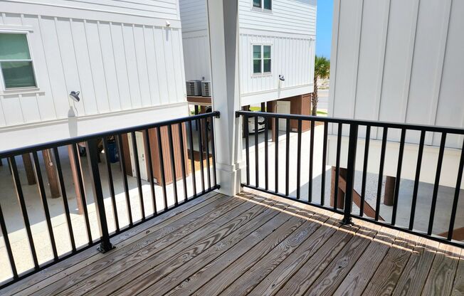 New 2 bedroom/3 bath Beach Cottage in Gulf Shores