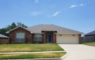 Enjoy the shade on Split Oak Drive!