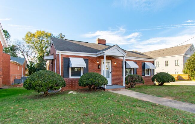 Charming 3-Bedroom Home in Historic Oberlin Community – with In-Unit Laundry!