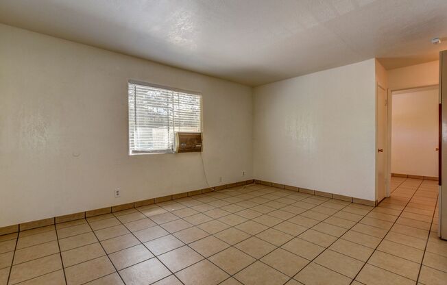RR346 - 278 S. Hardin Street