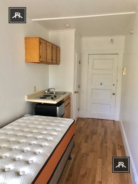 1063 Beacon St 04