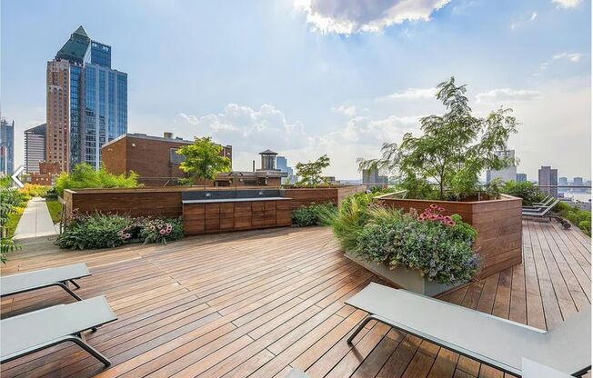 2 beds, 1 bath, 796 sqft, $6,700, Unit 21B