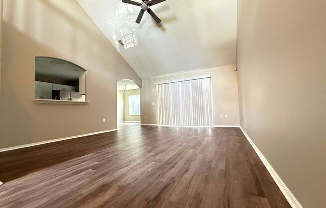 Spacious 3/2.5 Town Home in Meadow Woods! Available Now!
