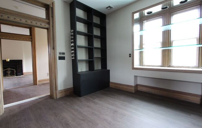2 beds, 2 baths, 1,800 sqft, $1,620, Unit 3rd Floor