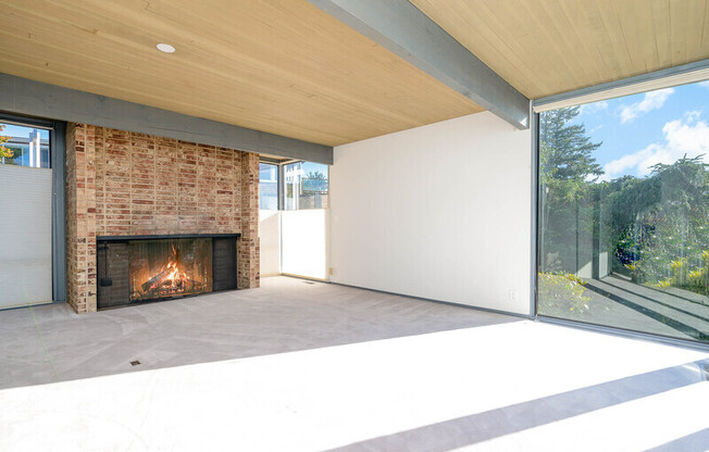 2343 NW 94 ST