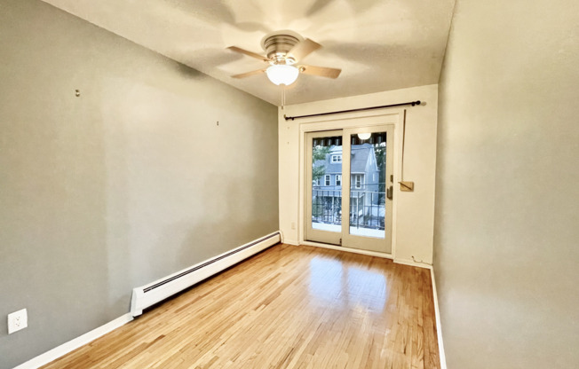 3 beds, 1.5 baths, 1,000 sqft, $3,200, Unit 3