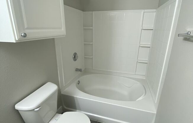 2 beds, 2 baths, 1,174 sqft, $1,450, Unit Las Vegas Blvd Unit 2238